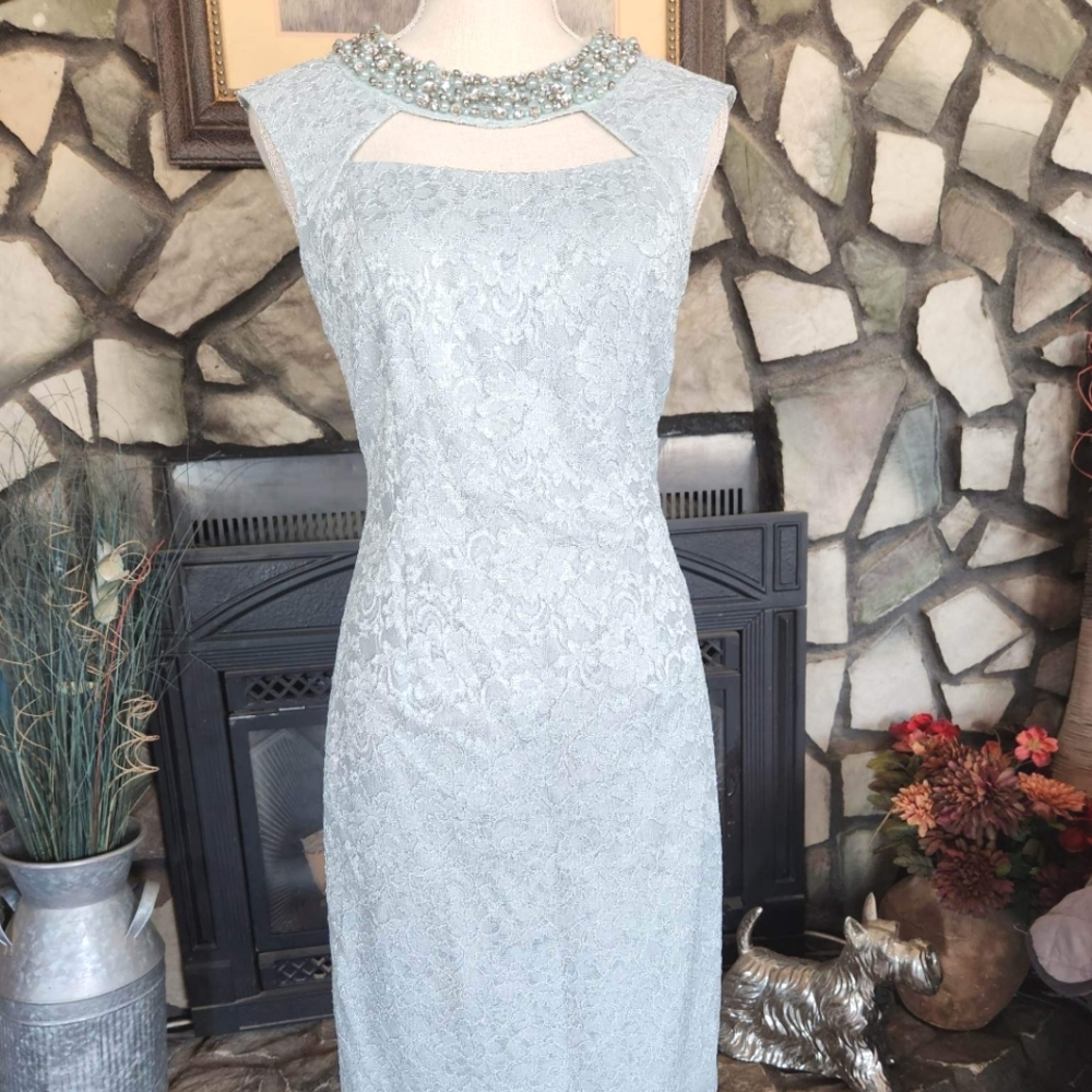 Eliza J size 6 seafood lace overlay dress